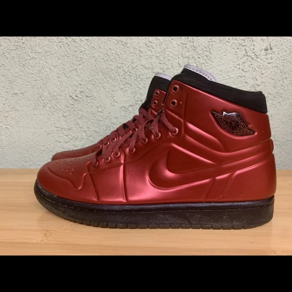 Size 8 - Jordan‎ 1 Anodized Red